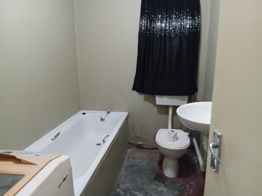  Bedroom Property for Sale in Forest Village Western Cape